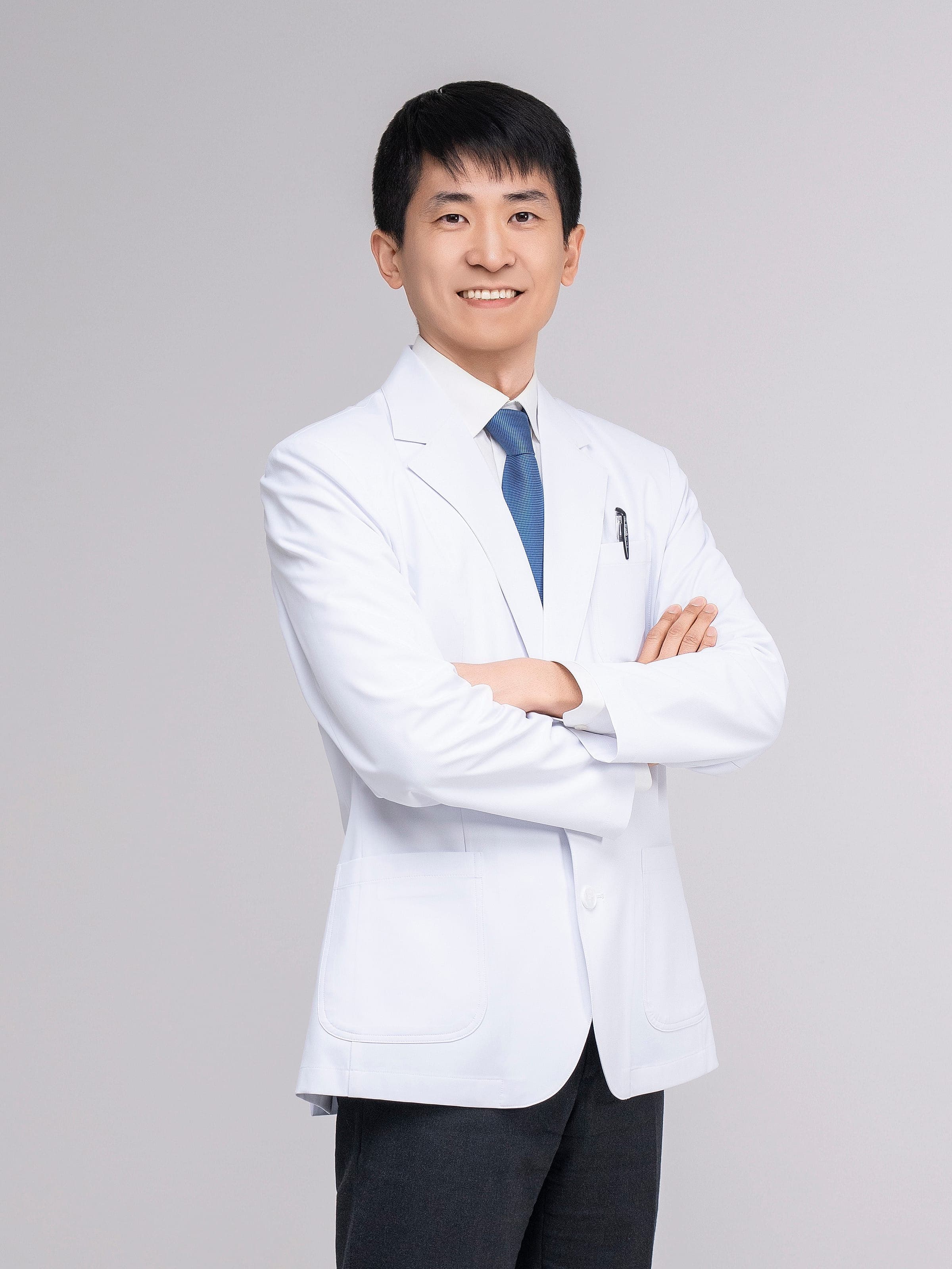 박성진 대표원장 — 직업환경의학 전문의, 연세대 의학박사